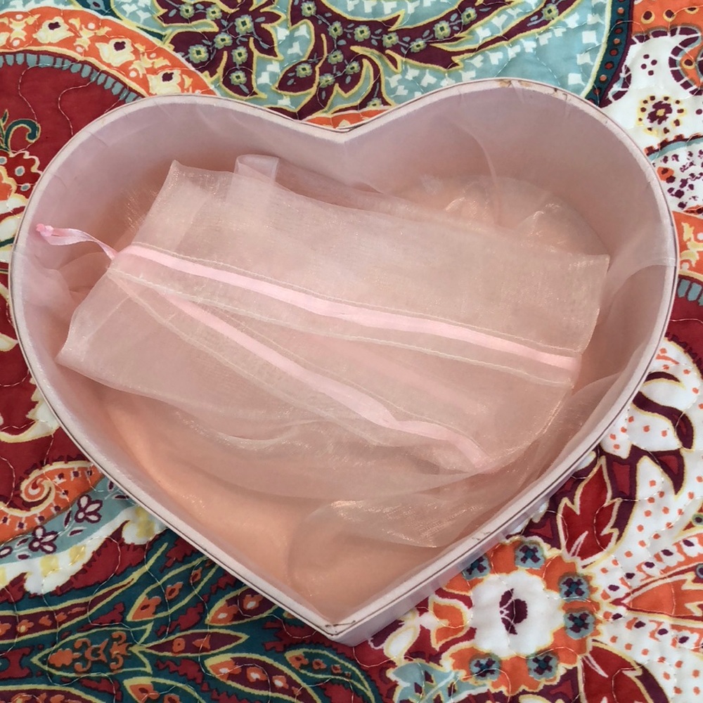 New Mark Kay Heart chiffon Gift wrap